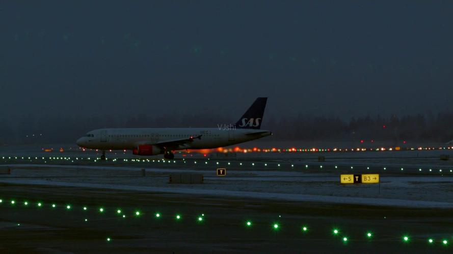 夜晚飞机起飞_1920x1080_高清视频素材下载(编号:2505814)_实拍视频