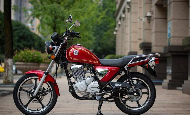 铃木太子车悍道150实用可靠指针表水滴箱7080后的情怀