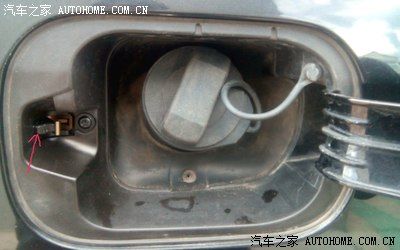 速腾油箱盖关不上问题轻松解决了(图)