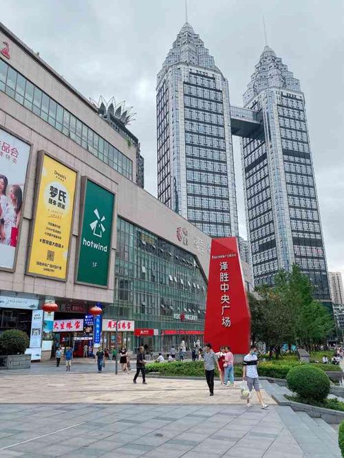 泽胜中央广场-"推荐说的是涪陵最好的商场,在市中心的