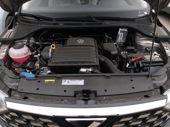 捷达旗下首款轿车,捷达va3起售价为6.28万元