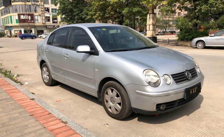 大众polo 2005款 三厢 1.6l 自动豪华型