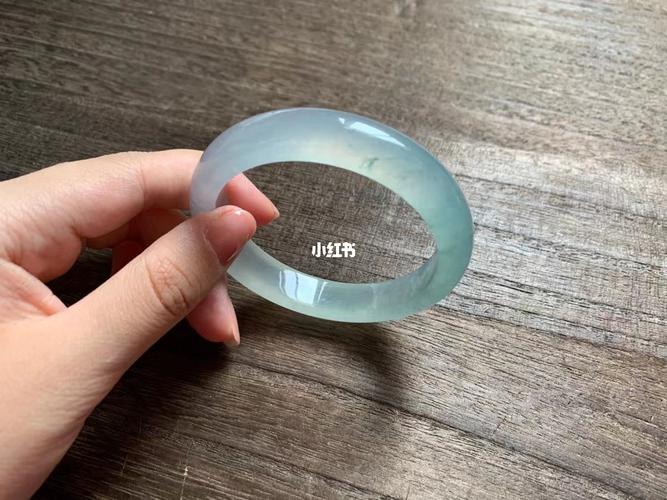 不要说没大圈口啦,冰种晴水底翡翠手镯_翡翠手镯_冰种_时尚_配饰