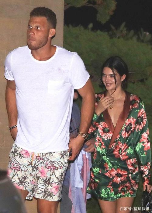 " 格里芬和詹娜的恋情在同月就以分手结束了.