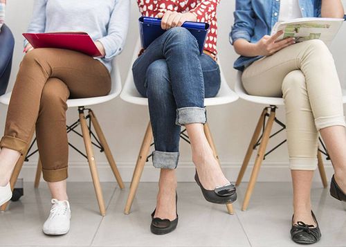 怀孕后,就别再跷二郎腿了,不仅对孕妇有利,胎宝宝也会