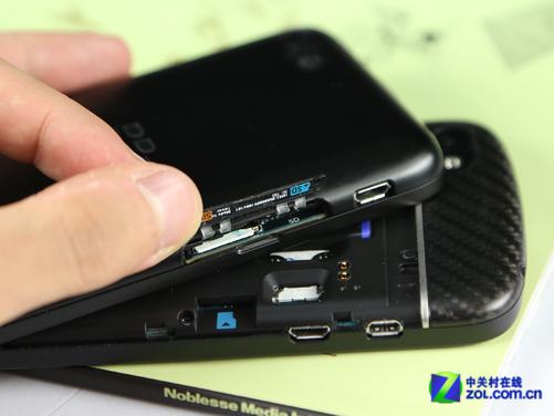 全键盘兄弟同台竞技 黑莓q5对比黑莓q10
