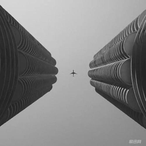 汇聚线在画面上能强烈地表现出画面的空间感,使人在二维的平面图片中