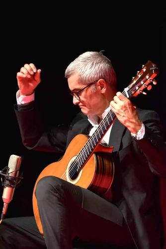 意大利古典吉他家马西莫独奏音乐会 圆满成功