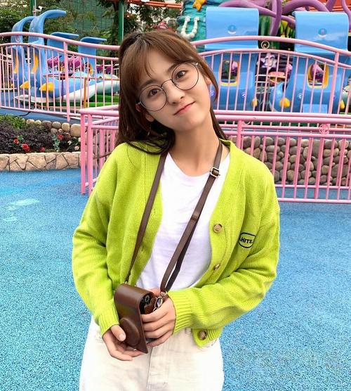 邢菲生活照 邢菲图片大全