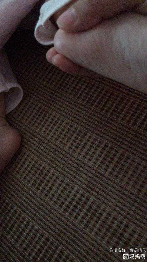 宝宝的脚后跟这么小正常吗?