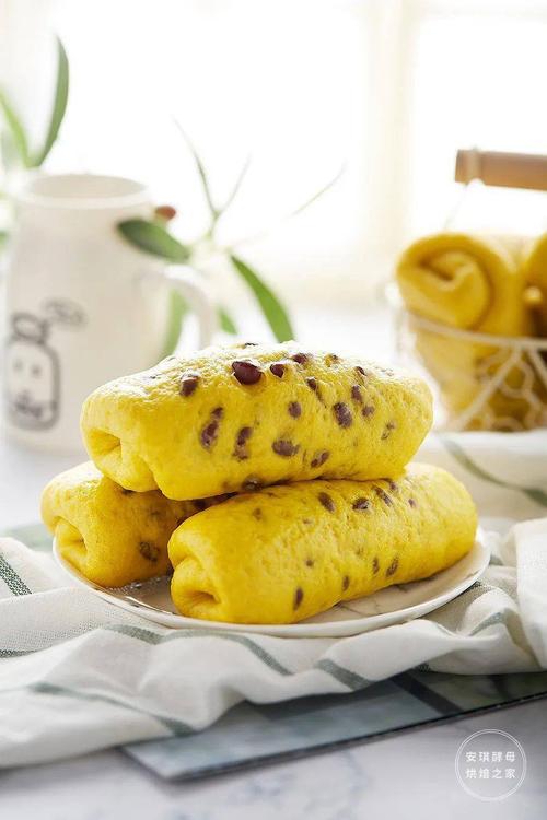 一块南瓜一碗粉就能做的南瓜红豆卷,比面包还好吃!