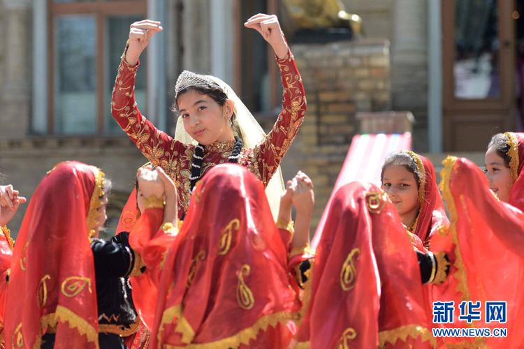 乌兹别克斯坦举办外交使团文化美食节