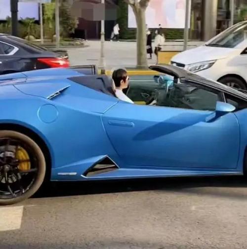 孙俪终于高调一回,开数百万敞篷豪车出街,实力拉风