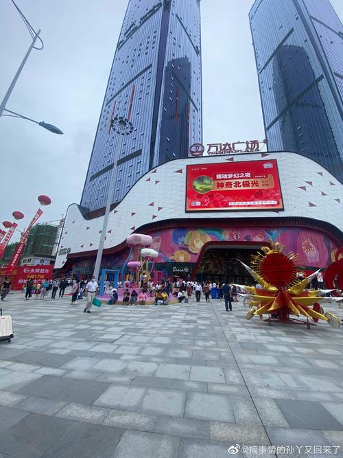 昨天开业的舒城万达广场,人山人海!