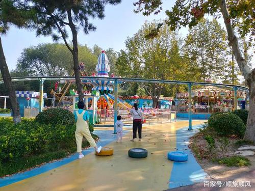 日照海曲公园,城区最早建成开放的综合性公园,现今依旧生机勃勃