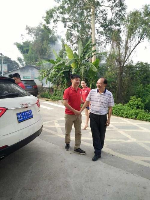 陆川县滩面镇佳塘小学欢度儿童节