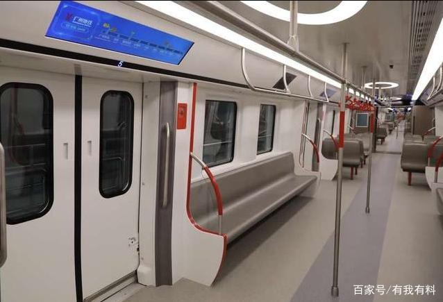 国内首条时速最快地铁(广州地铁22号线)车厢内部