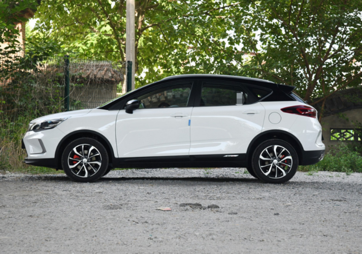 吉利经典的酷炫suv,帝豪gs从7.78万跌至6.58万,比x5还