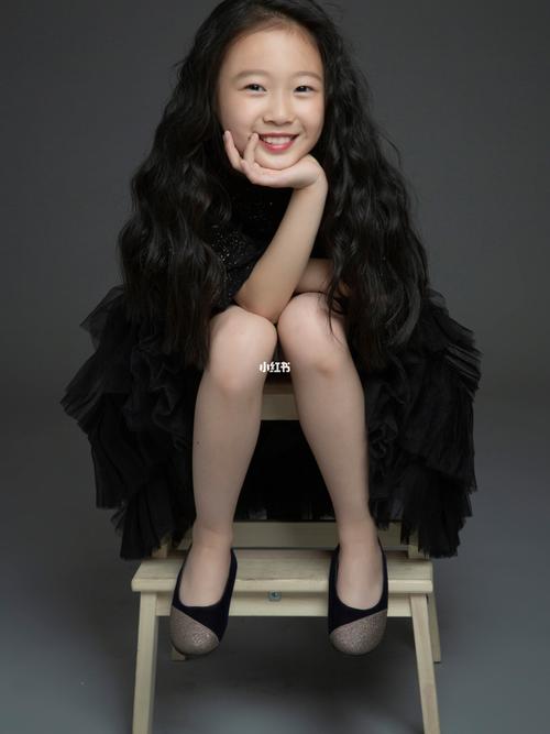 91十岁的小朋友心思已经开始有了,拍照片不适合花里胡哨,也不适合