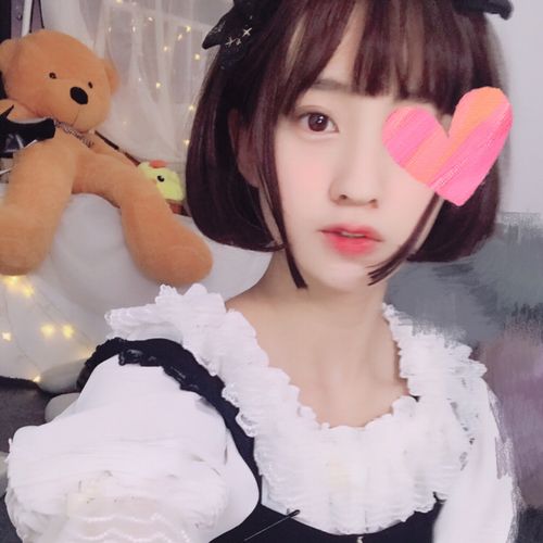 泡芙喵bluestar78沐浴在细雨中的新作