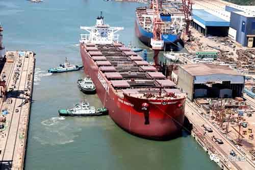 21万吨散货船"berge bobotov"号成功交付!