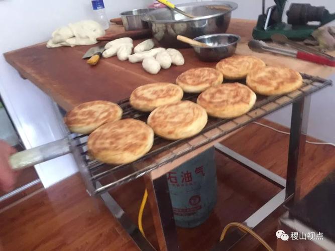 稷山:"饼子店"面貌全新迎顾客