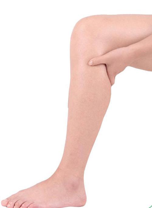 【取法】在小腿外侧,腓骨小头前下方凹陷中.