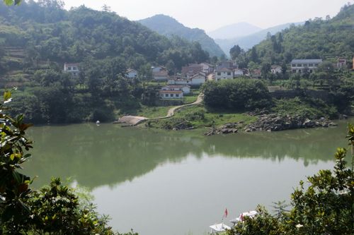 安康石泉中坝大峡谷,后柳水乡及古镇.