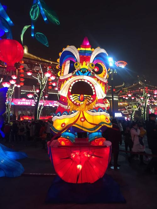 写美篇 这次元宵前夜和家人一起驱车前往大唐不夜城看了场元宵灯会