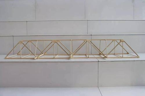 创新有妙招!看结构设计大赛上"桥梁承重"大比拼