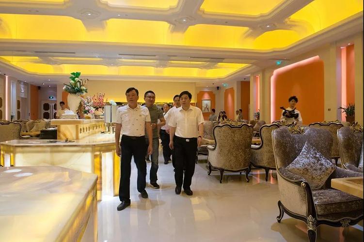 常州市委领导莅临白金汉爵大酒店视察指导工作