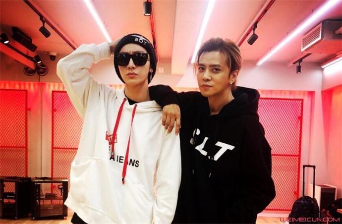 王广允与罗志祥的合影