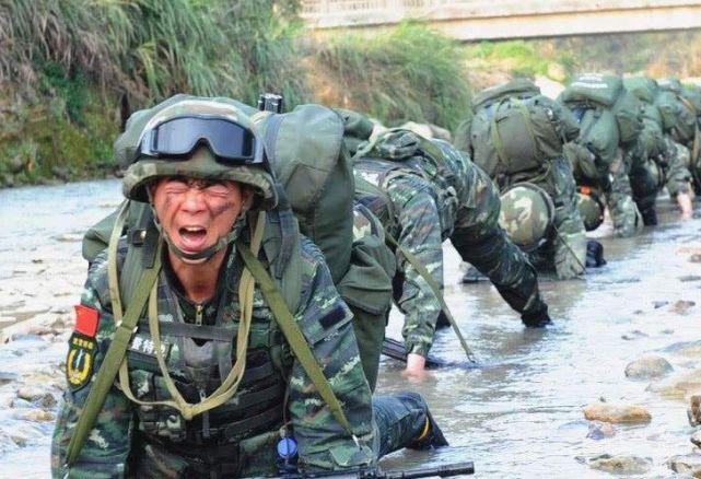 特种兵的魔鬼训练有多残酷?想当特种兵的了解下,看你能扛几天?