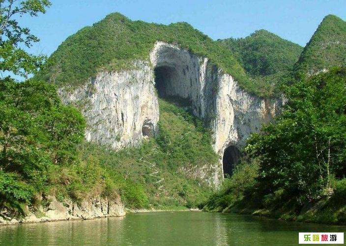旅游 贵州旅游 黔南州 瓮安 瓮安景点     穿洞河瀑布 景区内溶洞与