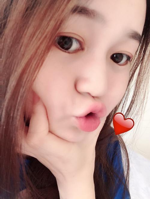 嘟嘟嘴,都是爱你的形状