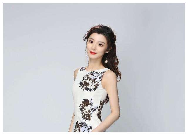 "王牌女郎"费费只是助理主持人?她可能是浙江卫视未来