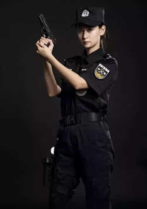 四川警察学院这位女特警,又帅又美,你确定不看!
