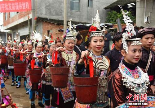 广西三江二月二侗族大歌节敬女神"萨细"成风景(组图)