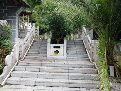 昆明宜良小白龙森林公园