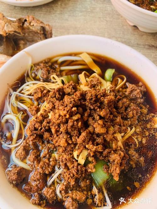 思味园云南过桥米线(虎滩新区店)肉酱米线图片