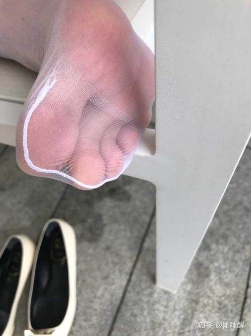 什么样的女生喜欢穿丝袜?