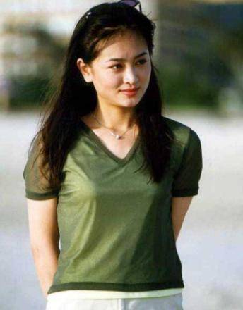 她是演员王慧娟,曾是北影的九大美女之一,如今成为富婆