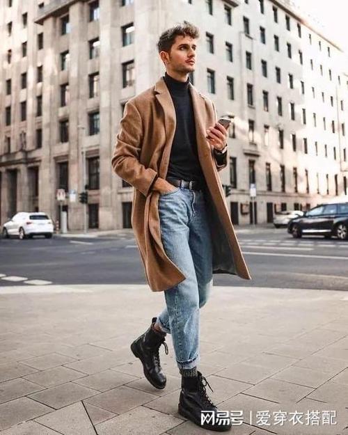 男生黑色马丁靴搭配什么裤子好看