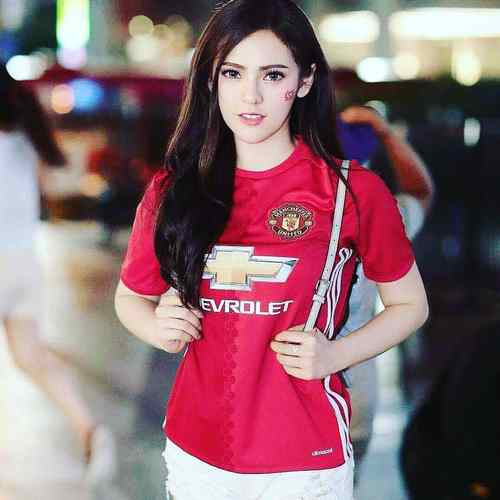 原创今晚直播!曼联vs利物浦,曼联状态糟糕,恐遭近4轮第三场失败