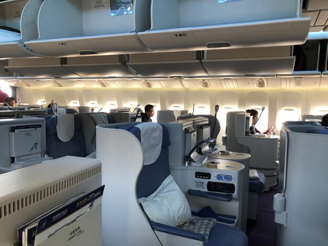 首都成都南航773公务舱报告