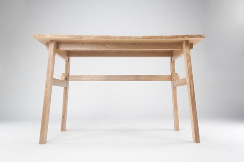 日本榫卯结构的 kumiki furniture collection 木质桌