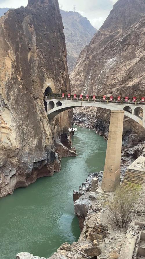 怒江大桥_六库怒江大桥_景点_出行_人文风光展示_城镇