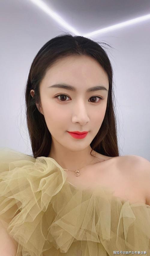 带货女王薇娅,找了一个什么样的老公?他们的女儿八岁了,好可爱