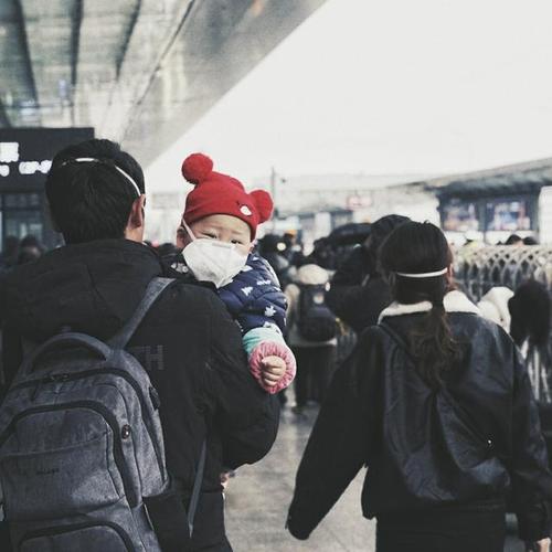 肺炎下的春运