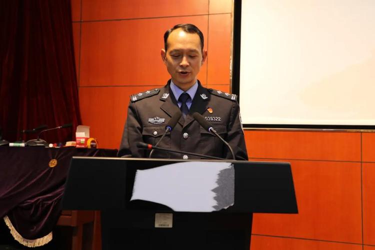 织金县公安局举行教育整顿英模事迹报告会